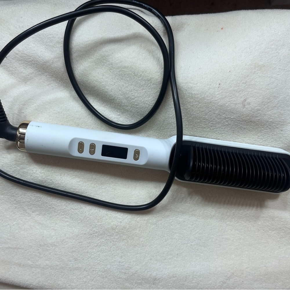 STRAIGHTENING COMB FROM TIKTOK SHOP